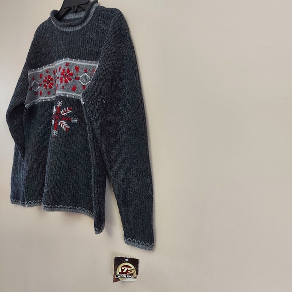 Woolrich wool snowflake sweater Gray white and red Size Medium - Picture 3 of 10